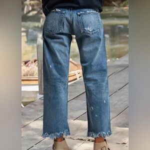 Wash Raw Hem Ripped Mid Rise Crop Barrel Leg Jeans